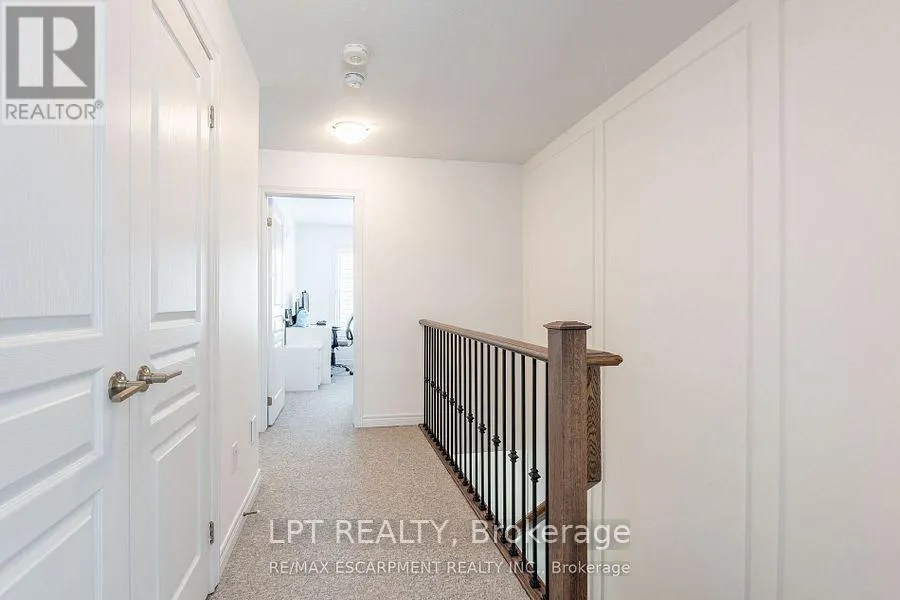 16 PLACE POLONAISE DRIVE