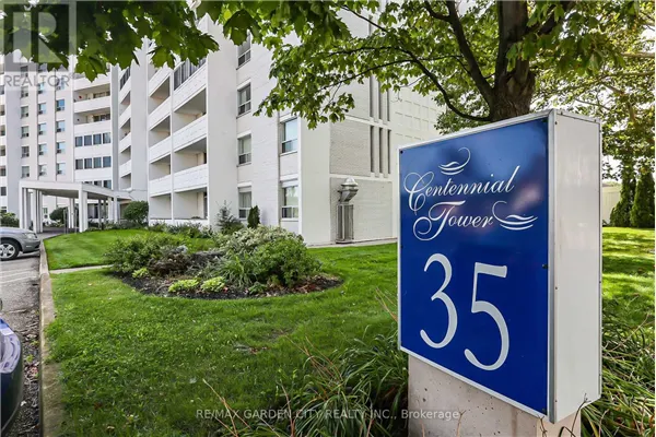 106 - 35 TOWERING HEIGHTS BOULEVARD