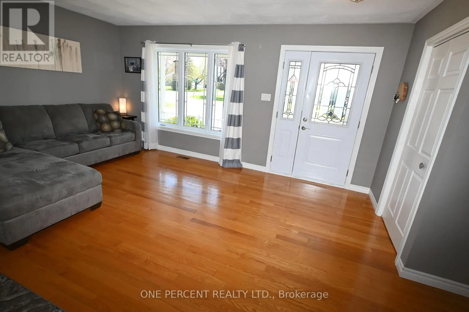 2010 RUE DU PARC STREET W