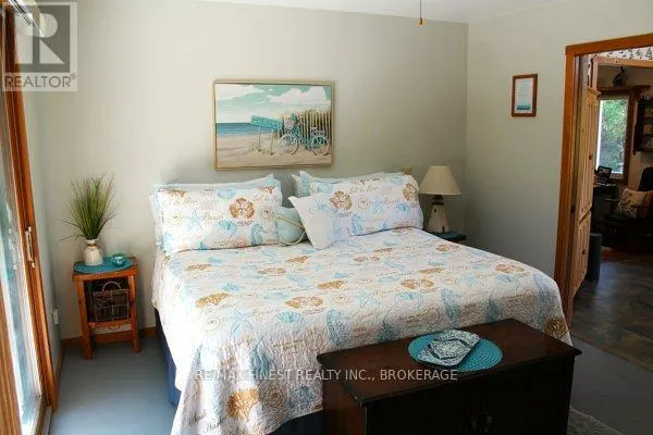 14 DOWNIE ISLAND