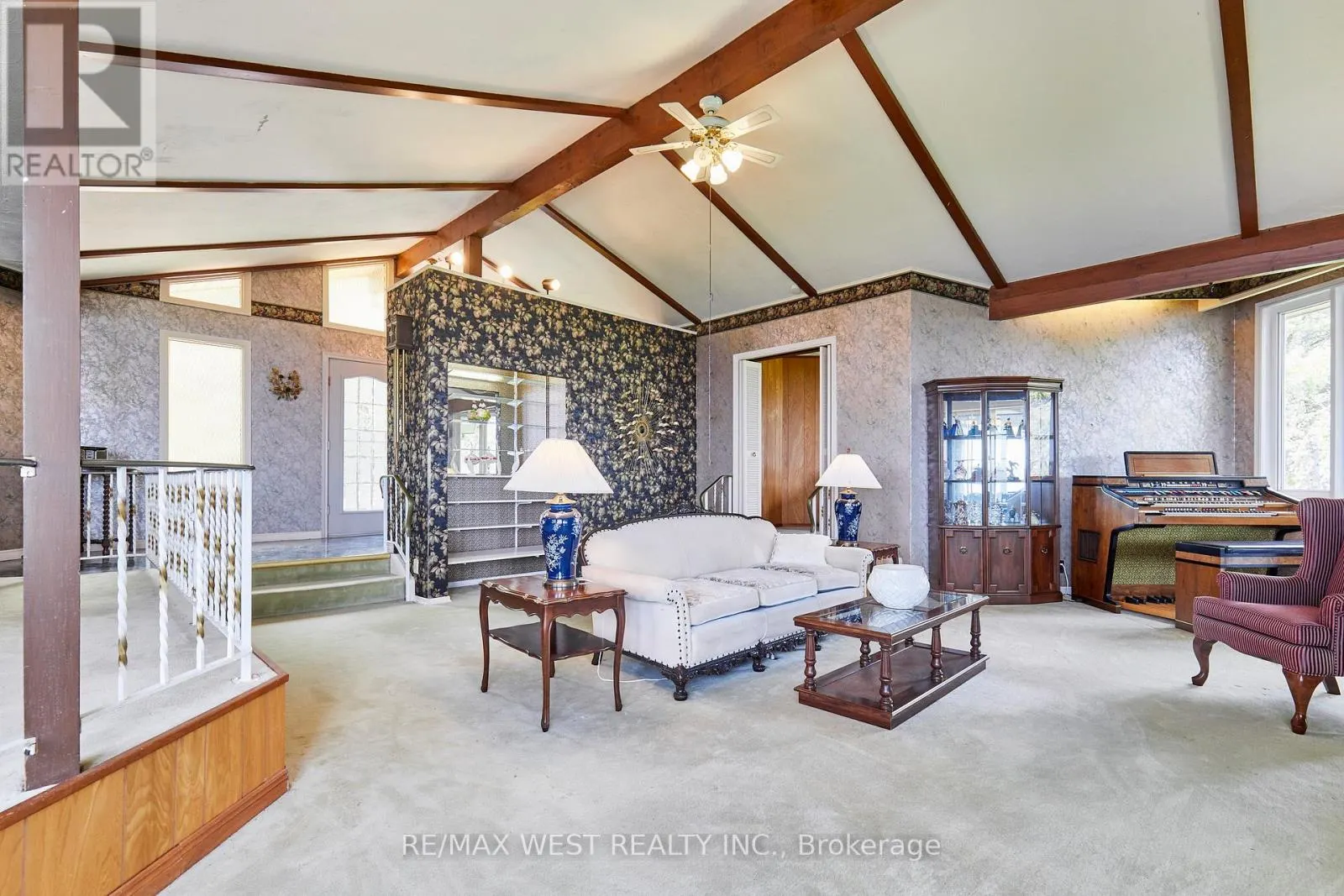 557 RIVERSIDE DRIVE