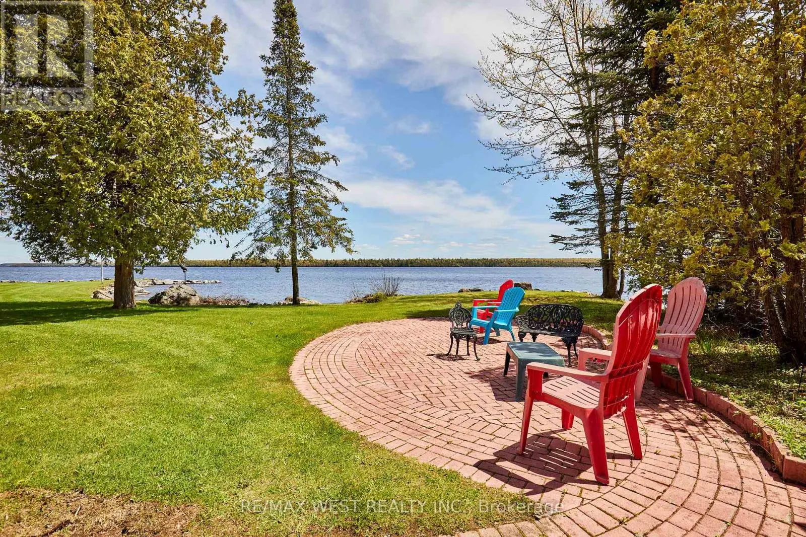 557 RIVERSIDE DRIVE