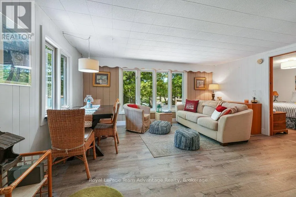 46 HUCKLEBERRY ISLAND