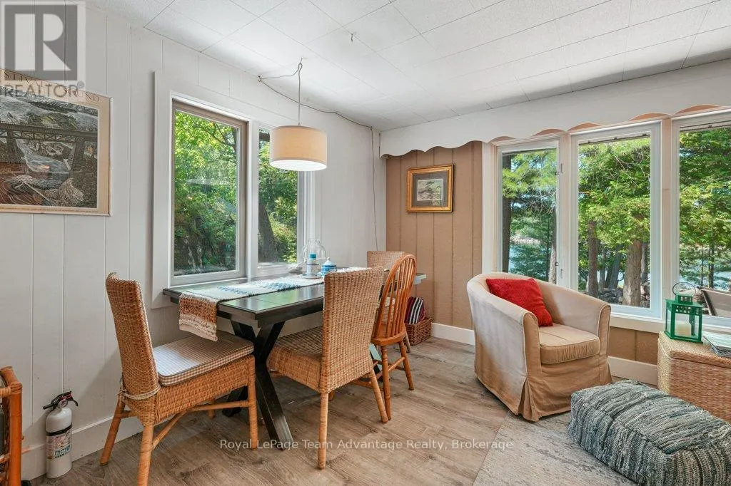 46 HUCKLEBERRY ISLAND