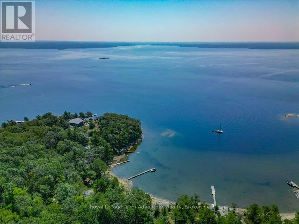 46 HUCKLEBERRY ISLAND