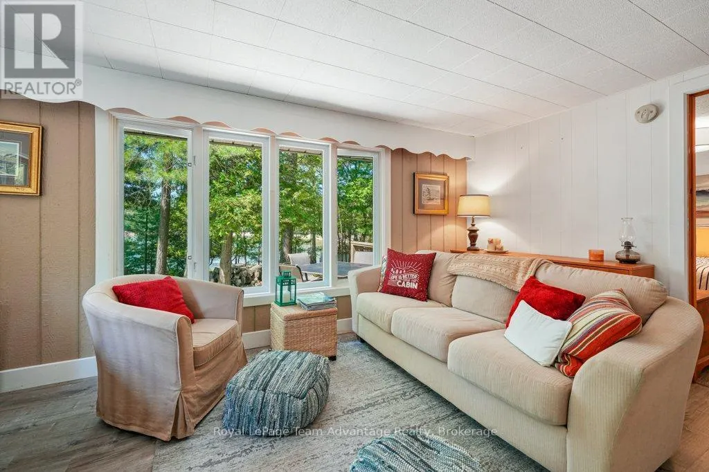 46 HUCKLEBERRY ISLAND