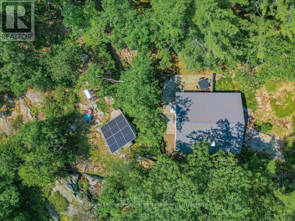 46 HUCKLEBERRY ISLAND