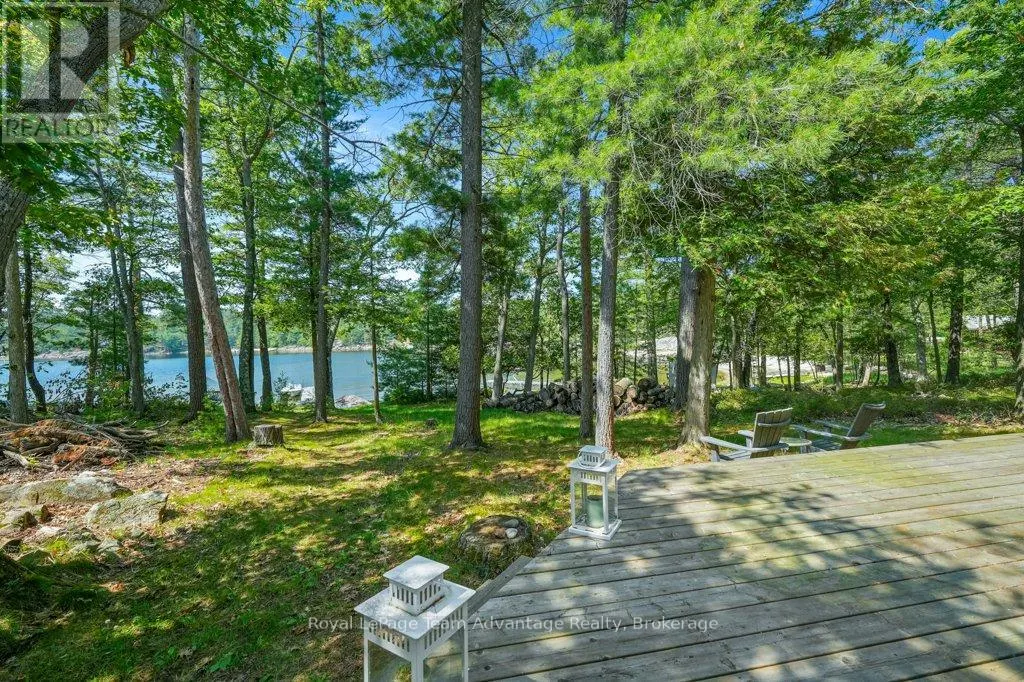 46 HUCKLEBERRY ISLAND