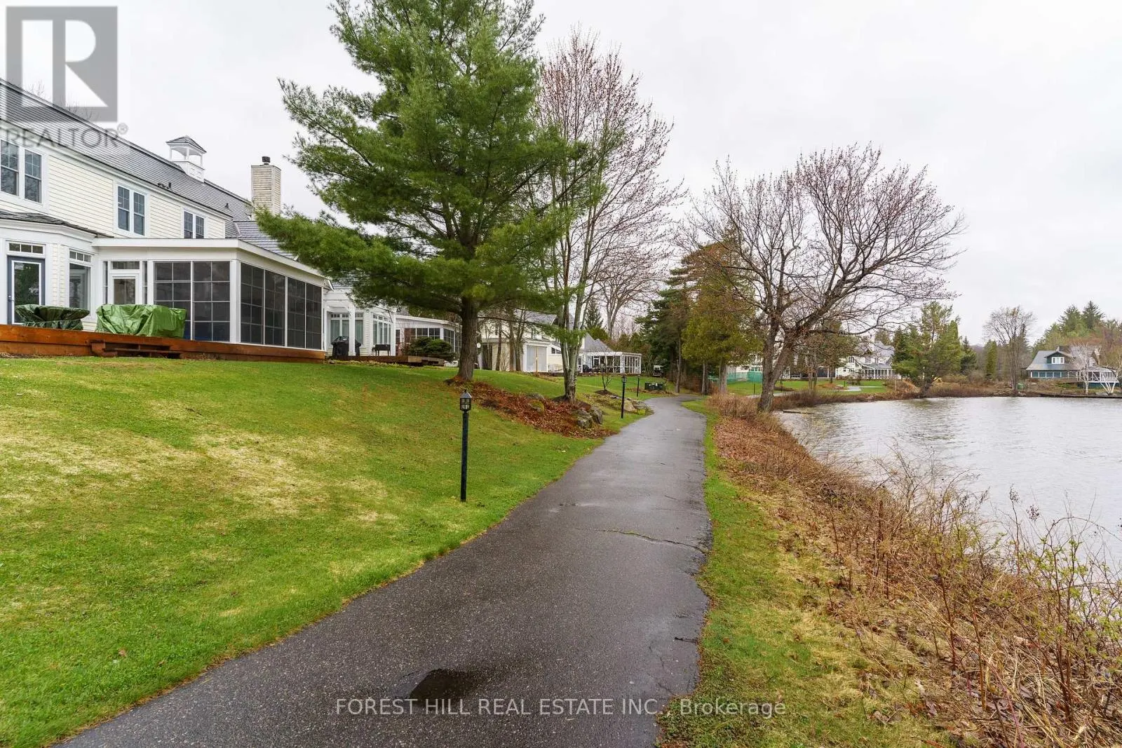 2 - 1131 ELGIN HOUSE ROAD