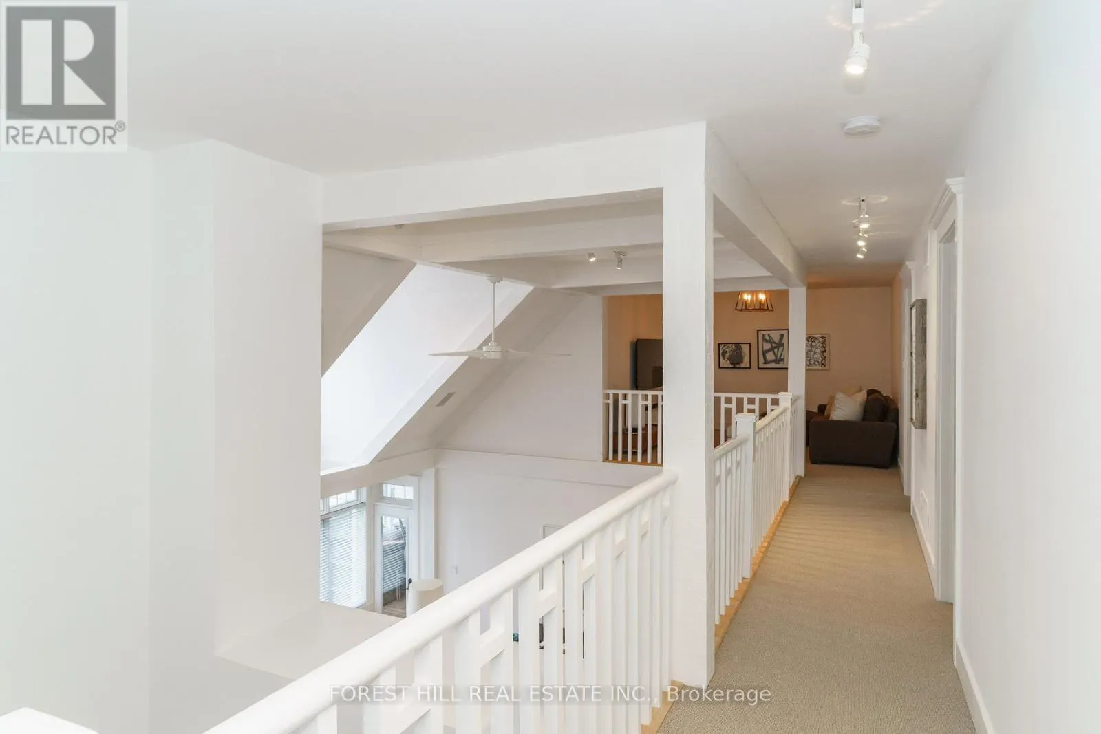 2 - 1131 ELGIN HOUSE ROAD