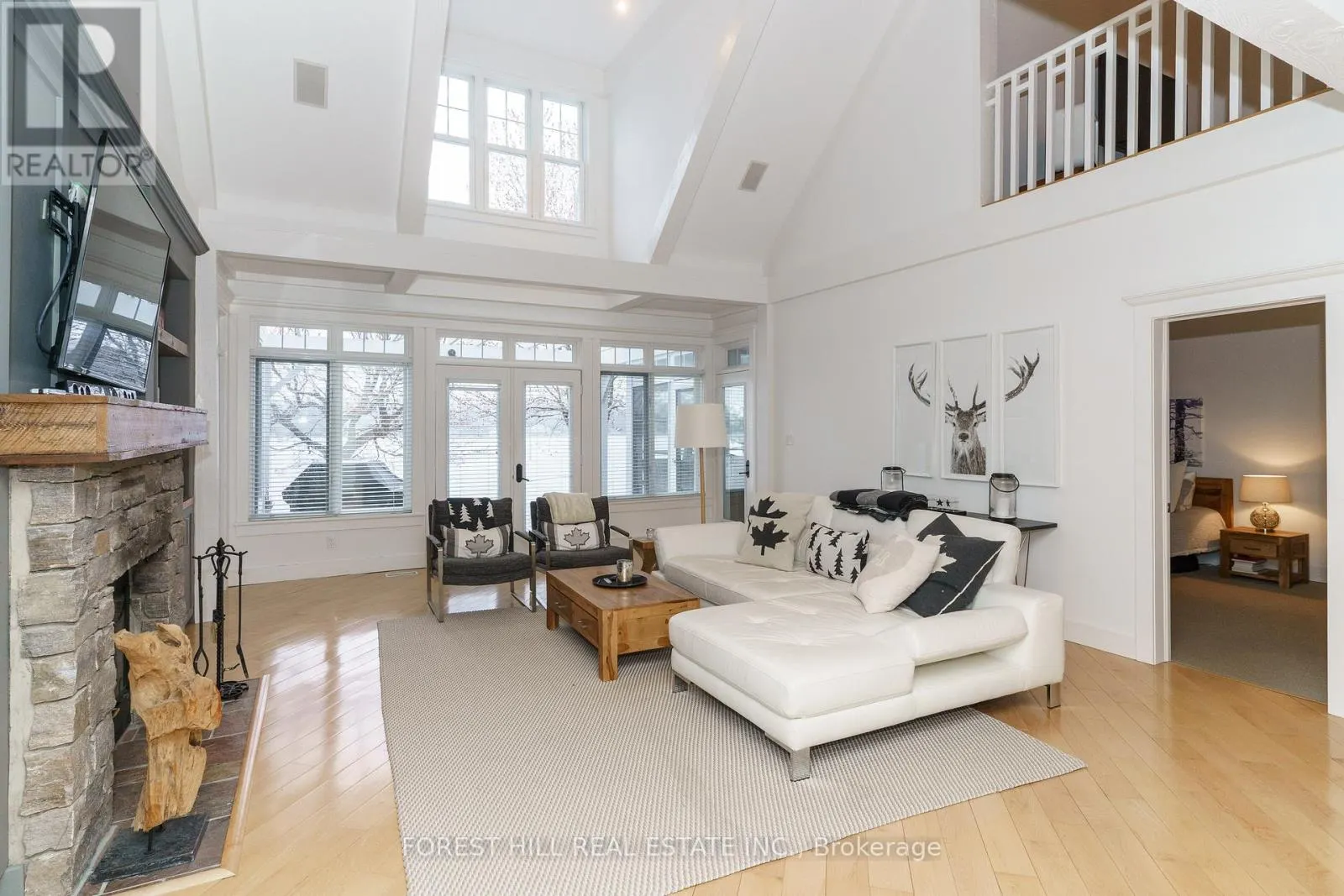 2 - 1131 ELGIN HOUSE ROAD