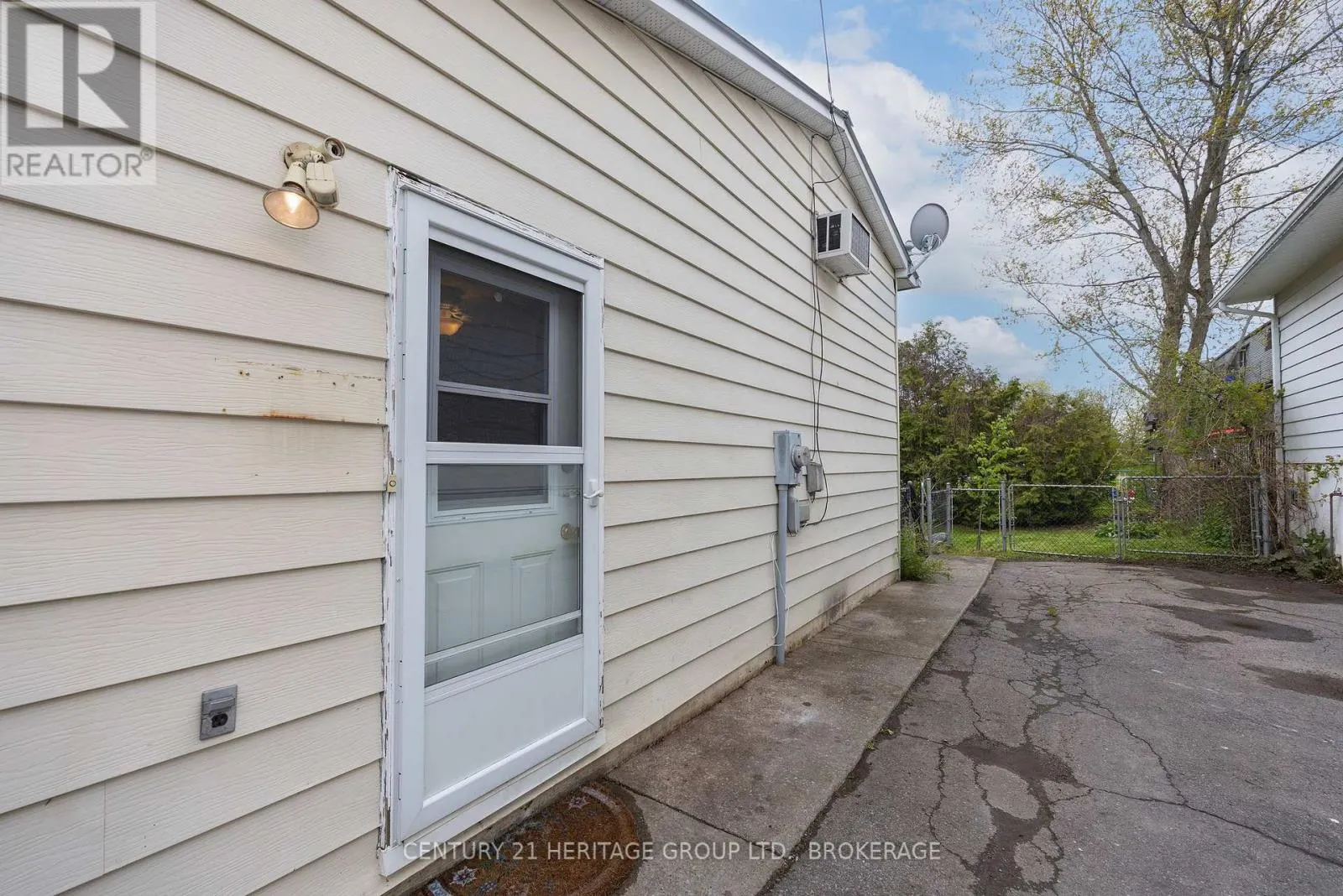 36 NAPIER STREET