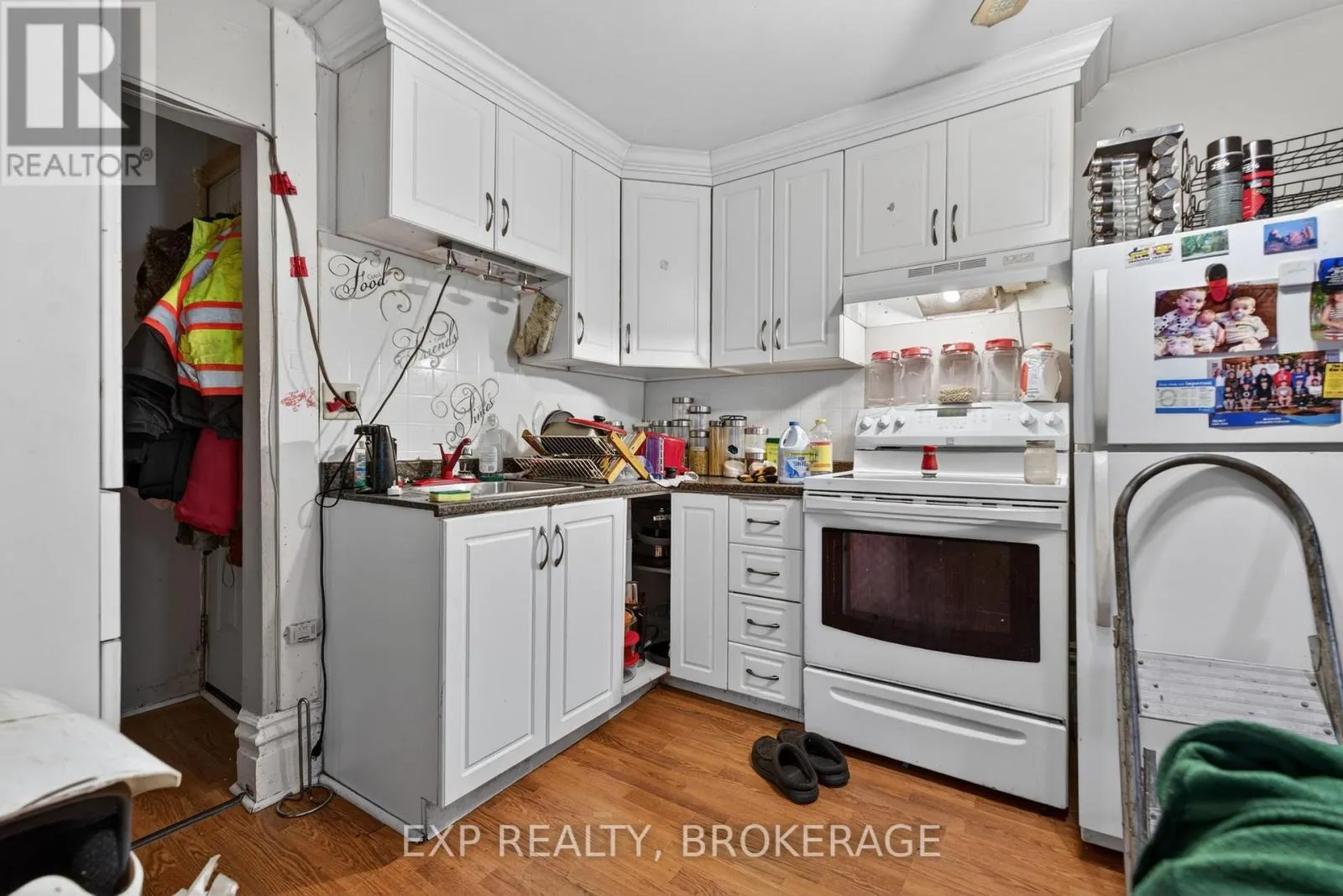 342 KING STREET W