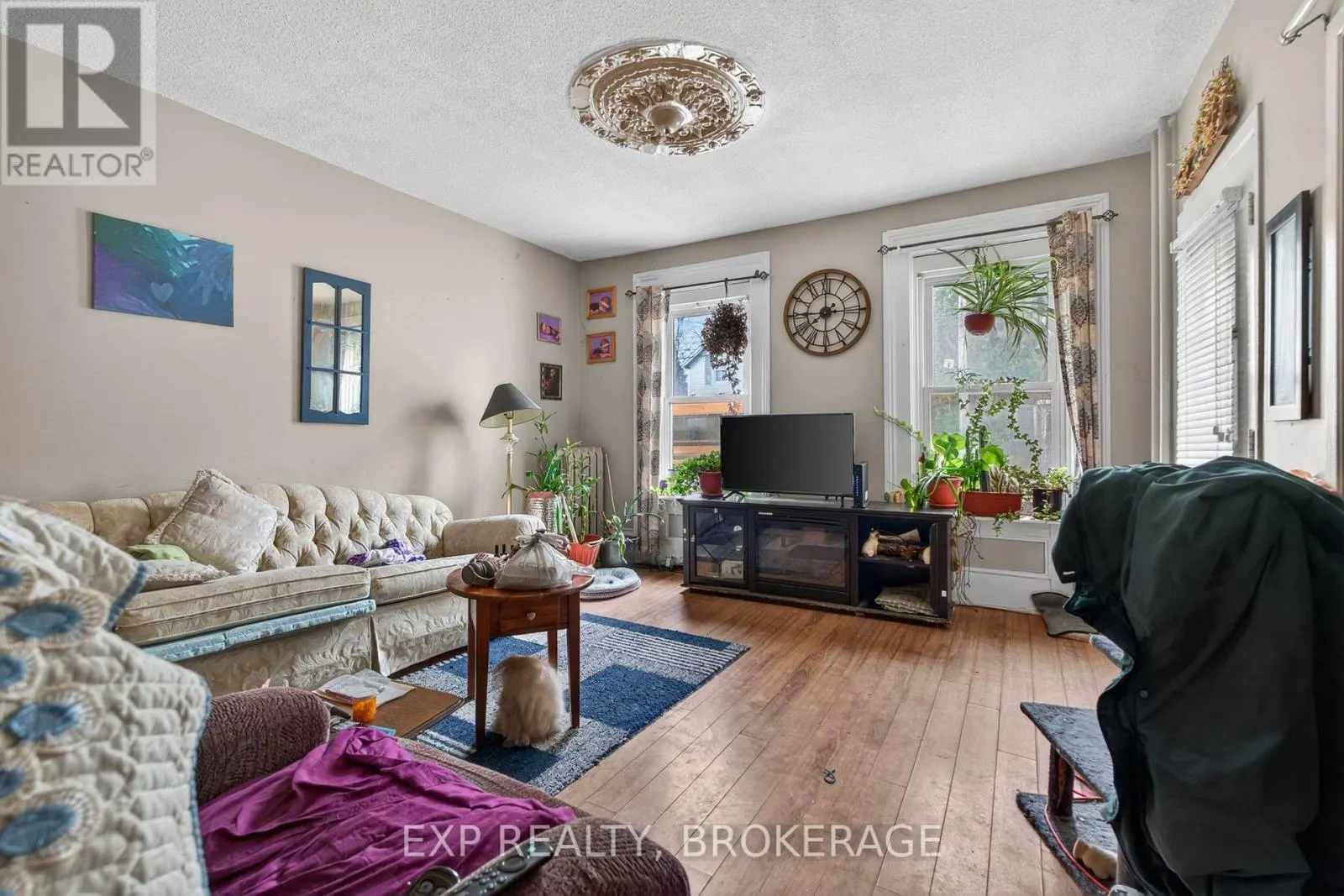 342 KING STREET W