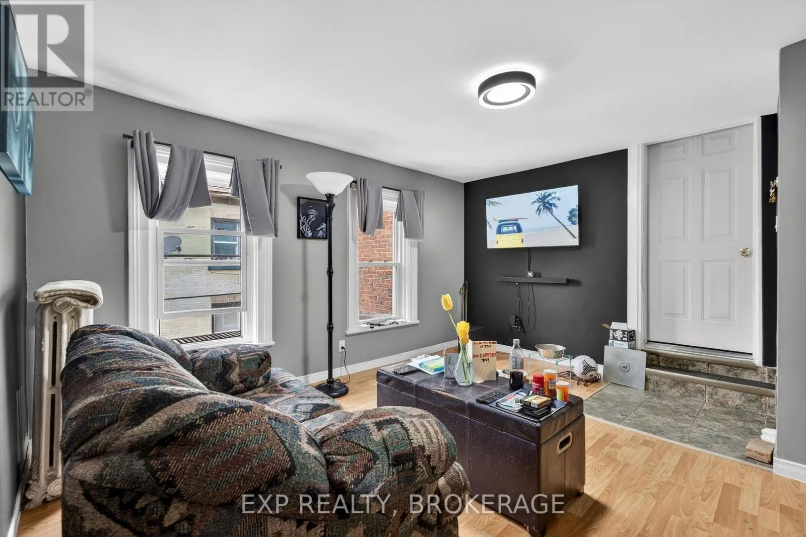 342 KING STREET W