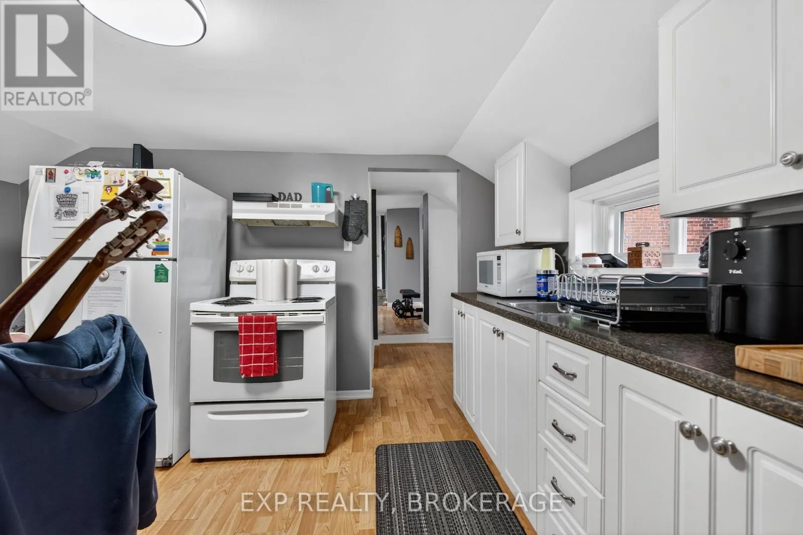 342 KING STREET W