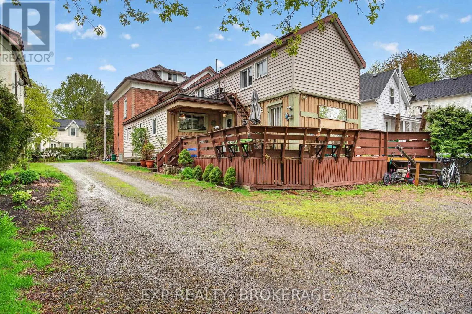 342 KING STREET W