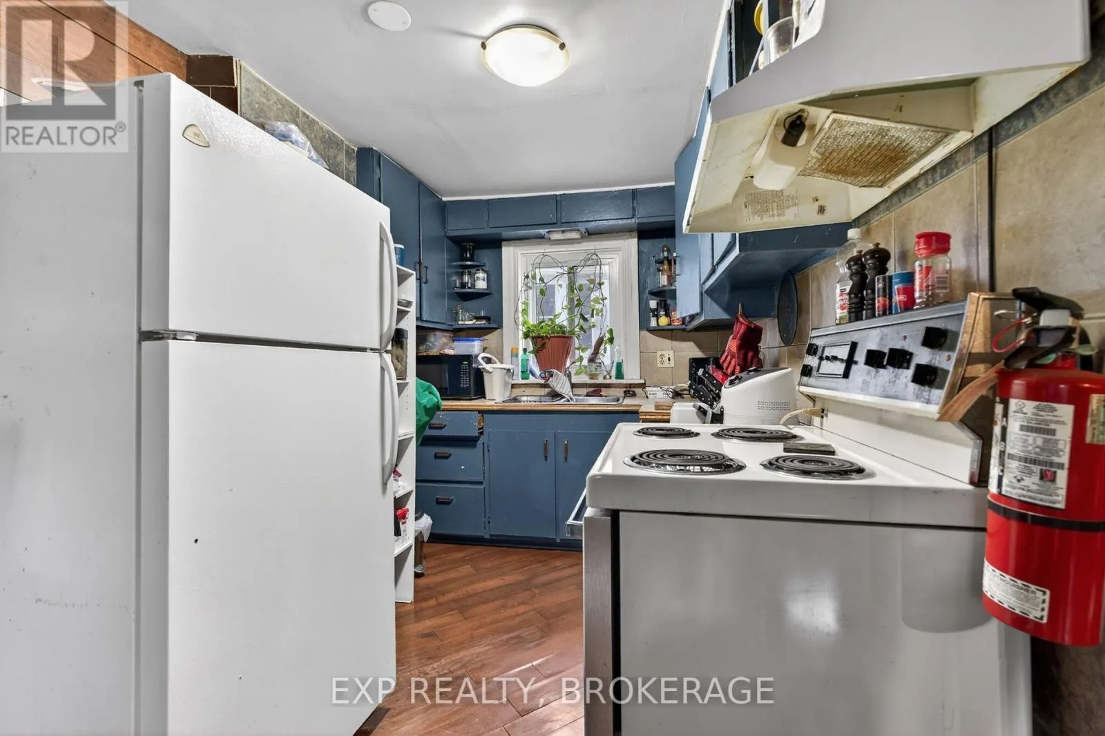 342 KING STREET W