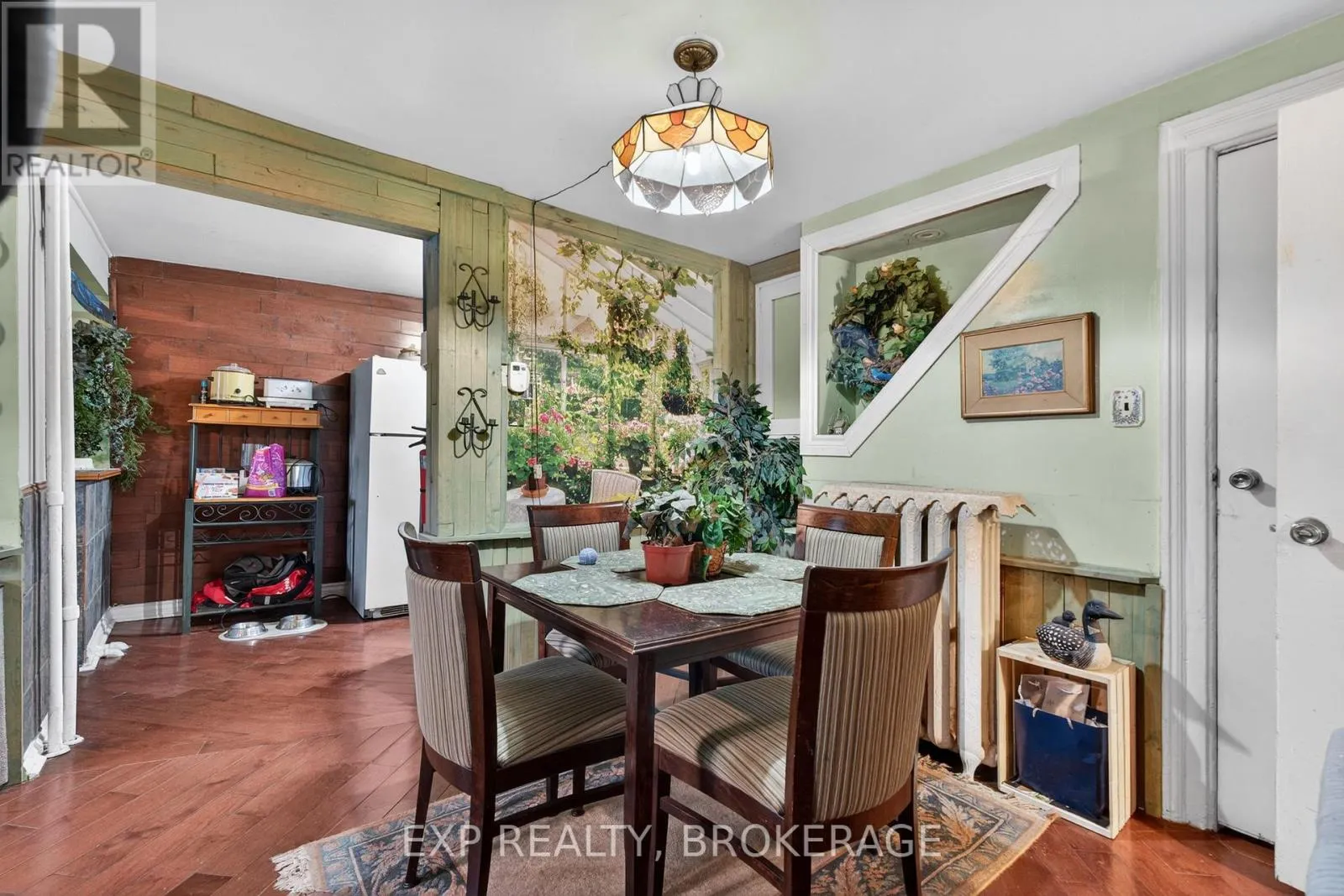 342 KING STREET W