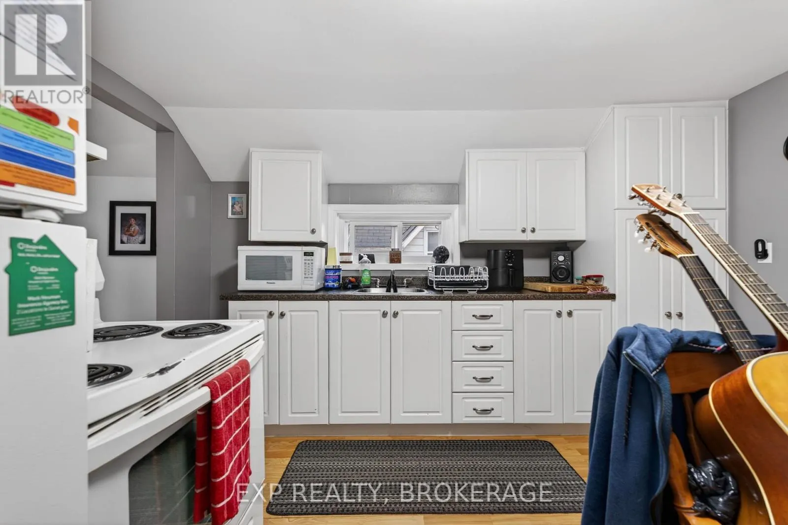 342 KING STREET W