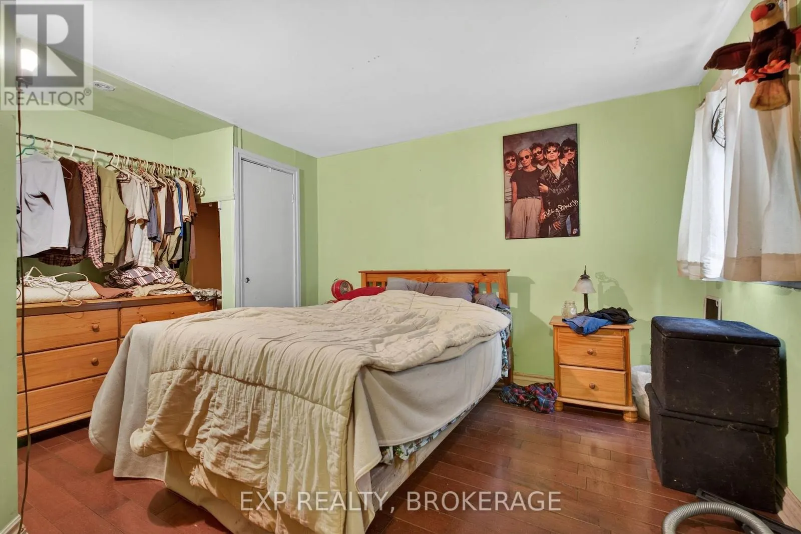 342 KING STREET W