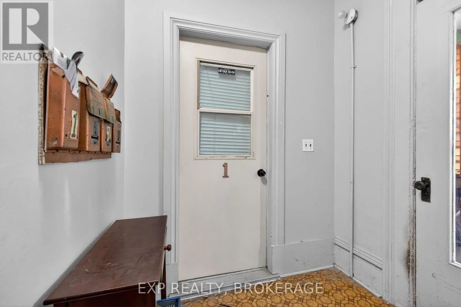 342 KING STREET W