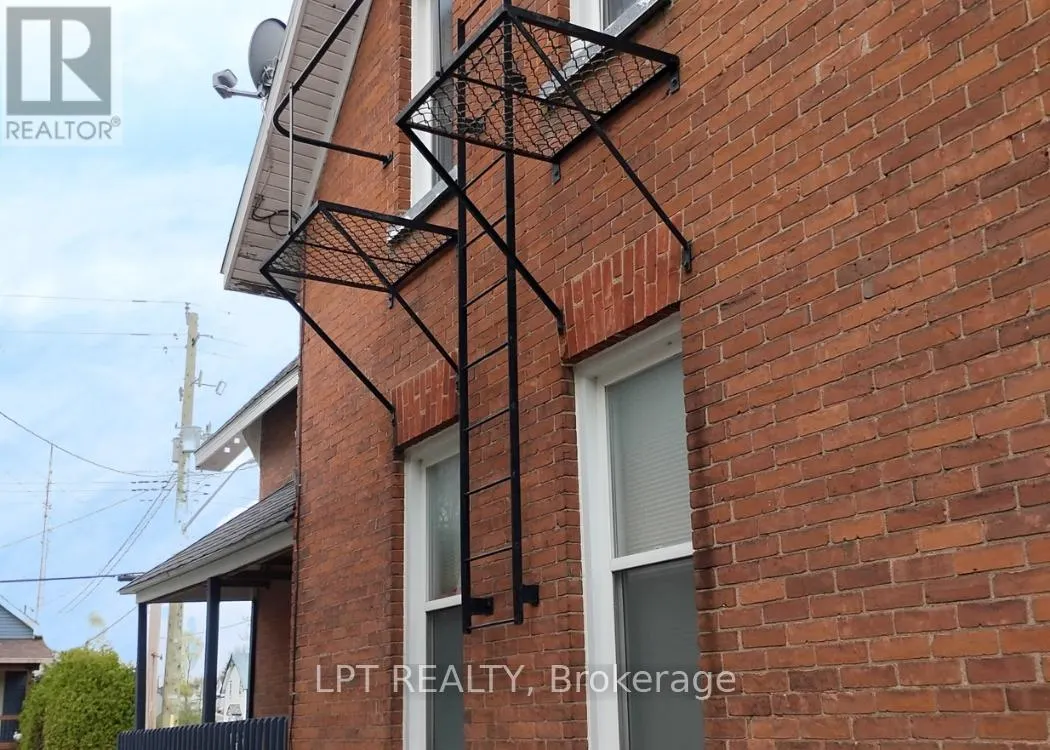 71 MCGONIGAL STREET W
