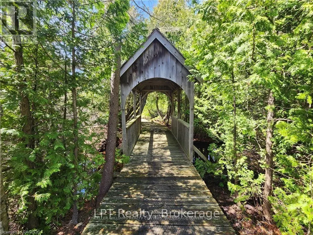 LOT 10 TRILLIUM CROSSING
