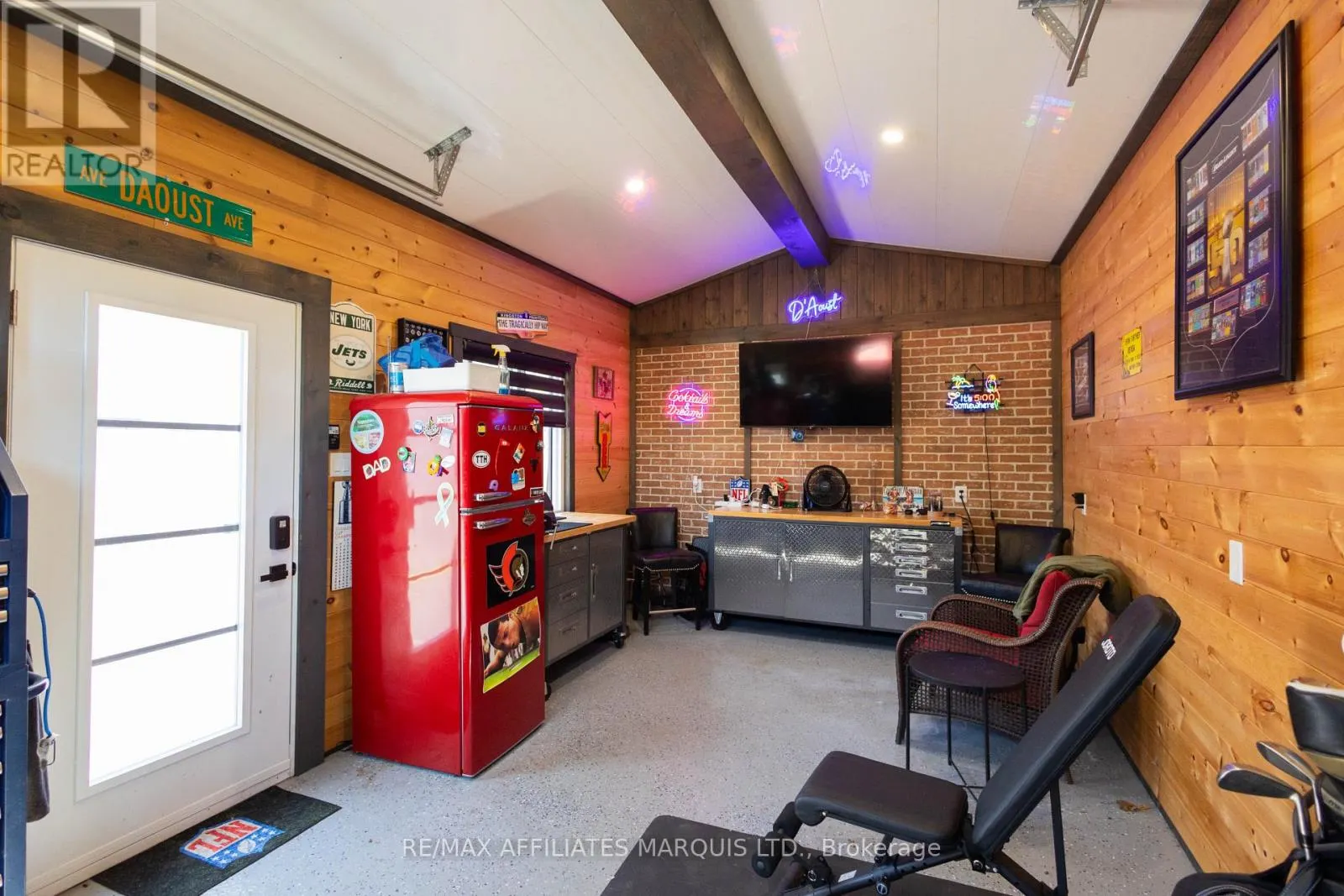420 BEACH AVENUE