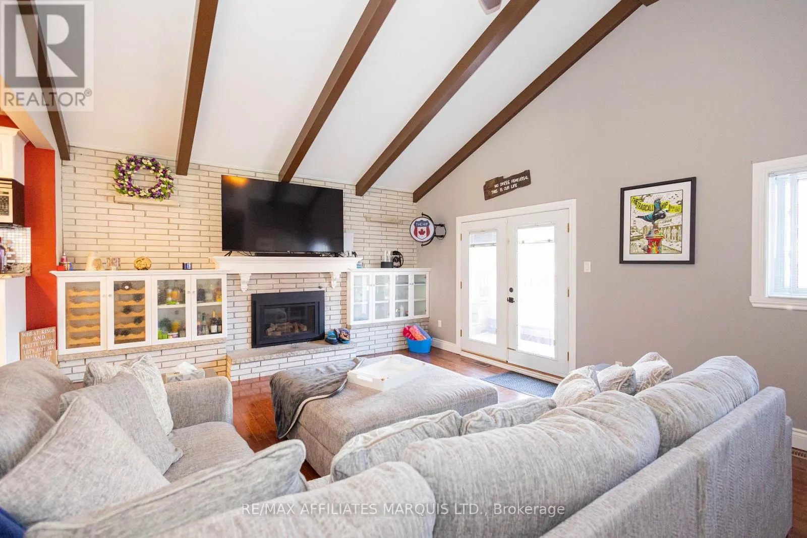 420 BEACH AVENUE