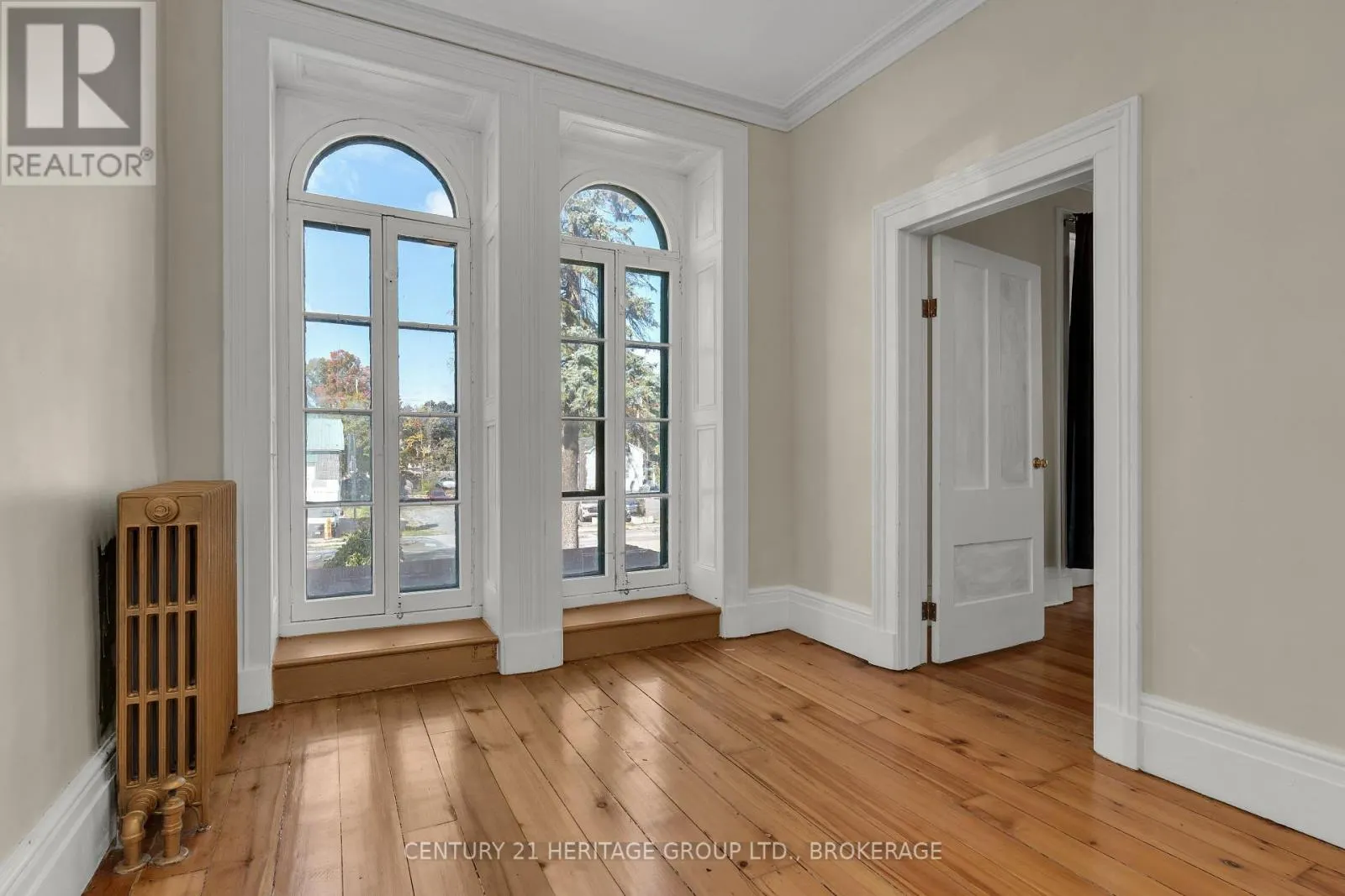 389 KING STREET