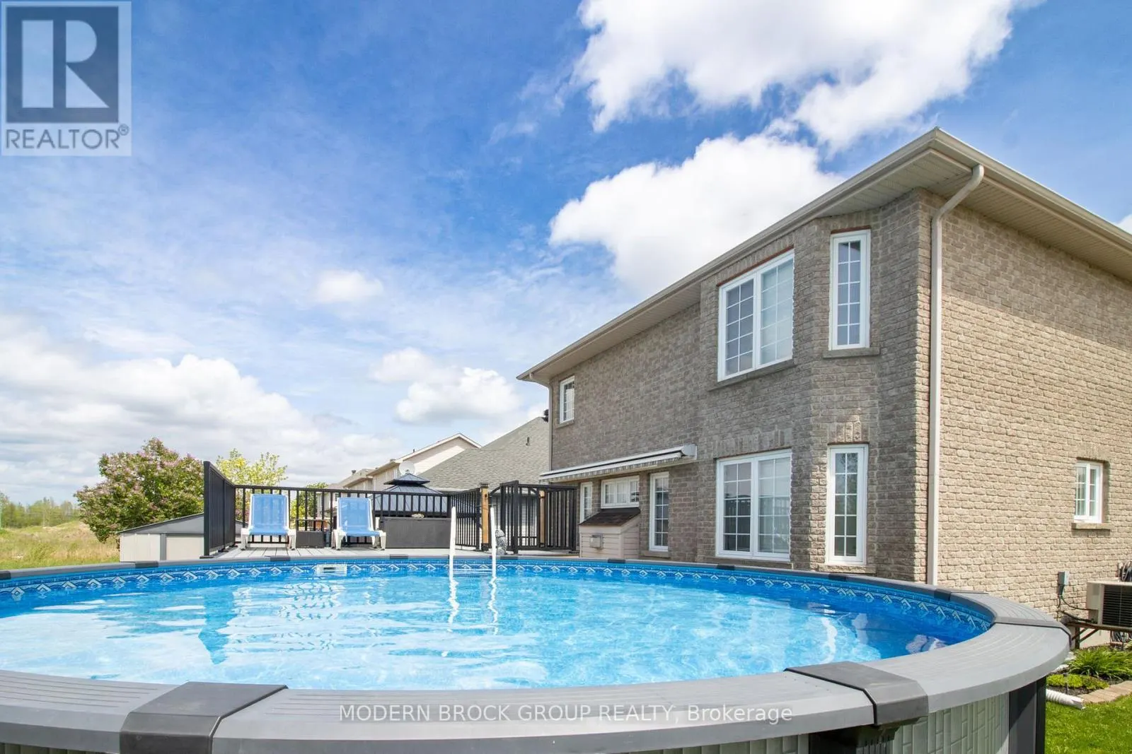 1000 CRESTWOOD DRIVE