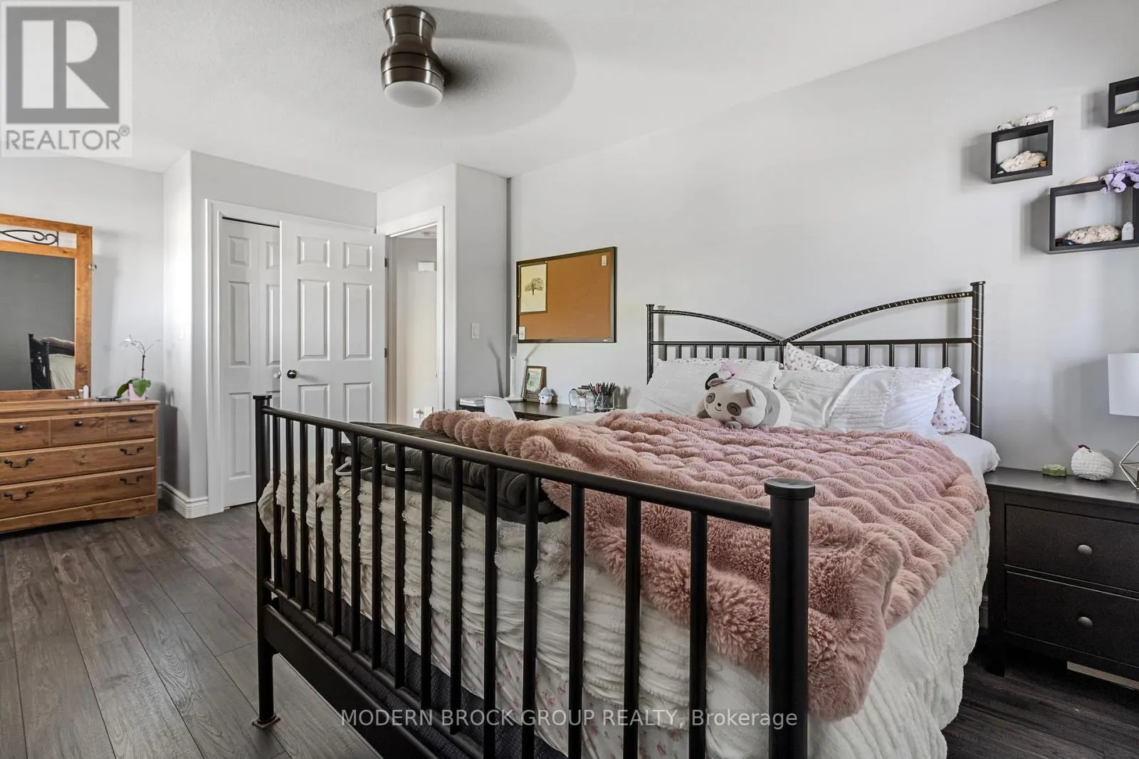 1000 CRESTWOOD DRIVE