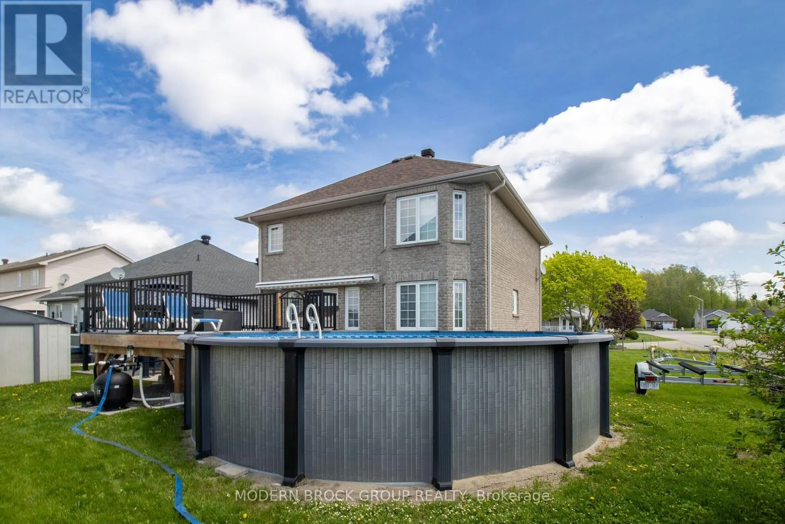1000 CRESTWOOD DRIVE