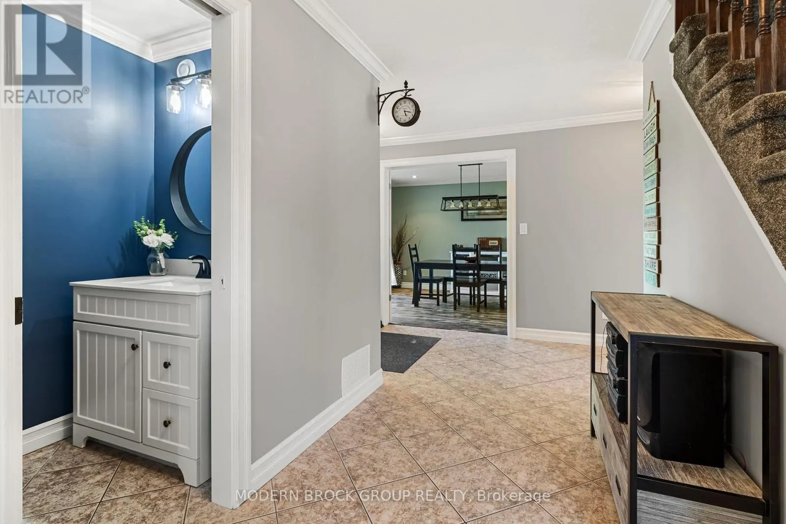 1000 CRESTWOOD DRIVE