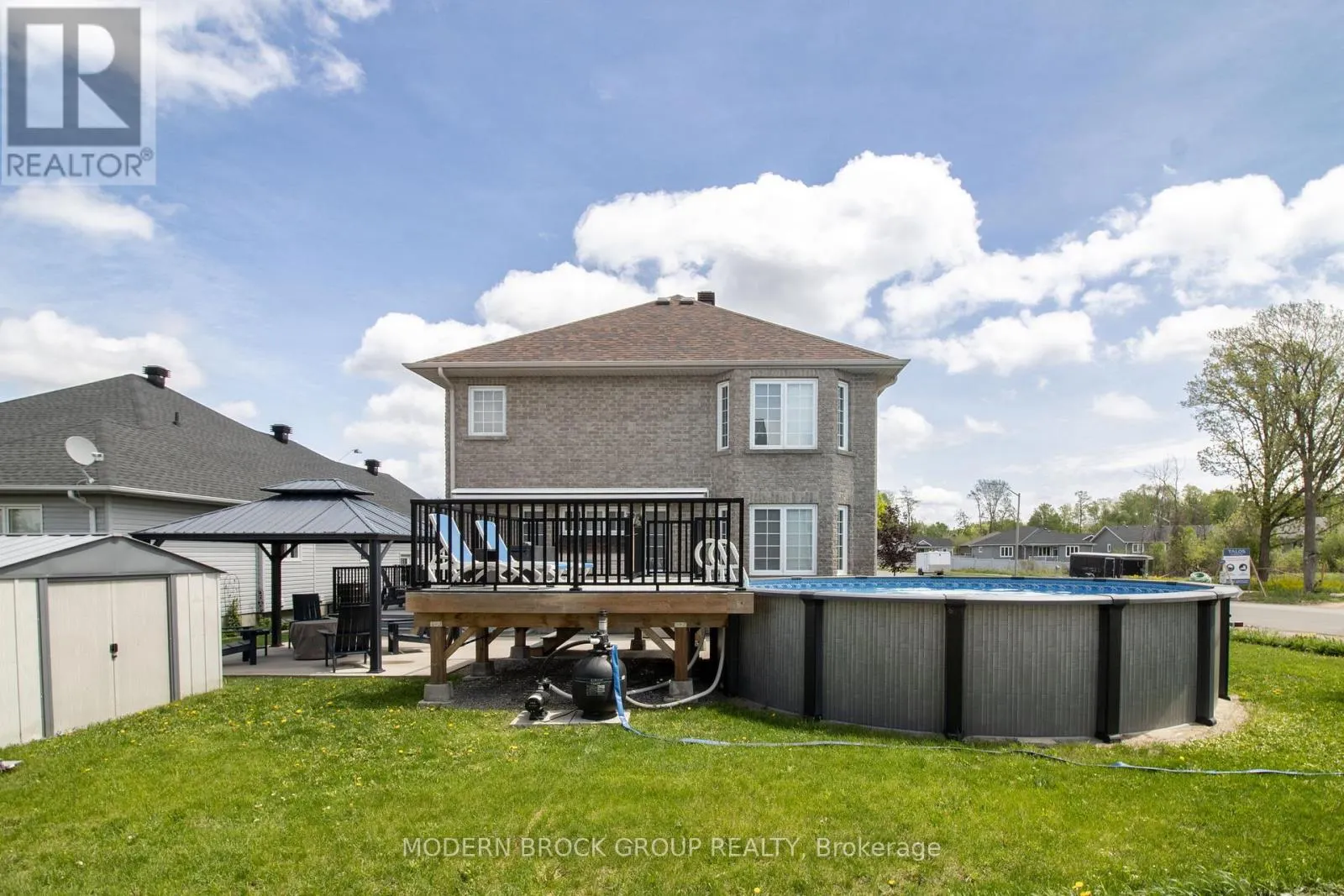 1000 CRESTWOOD DRIVE