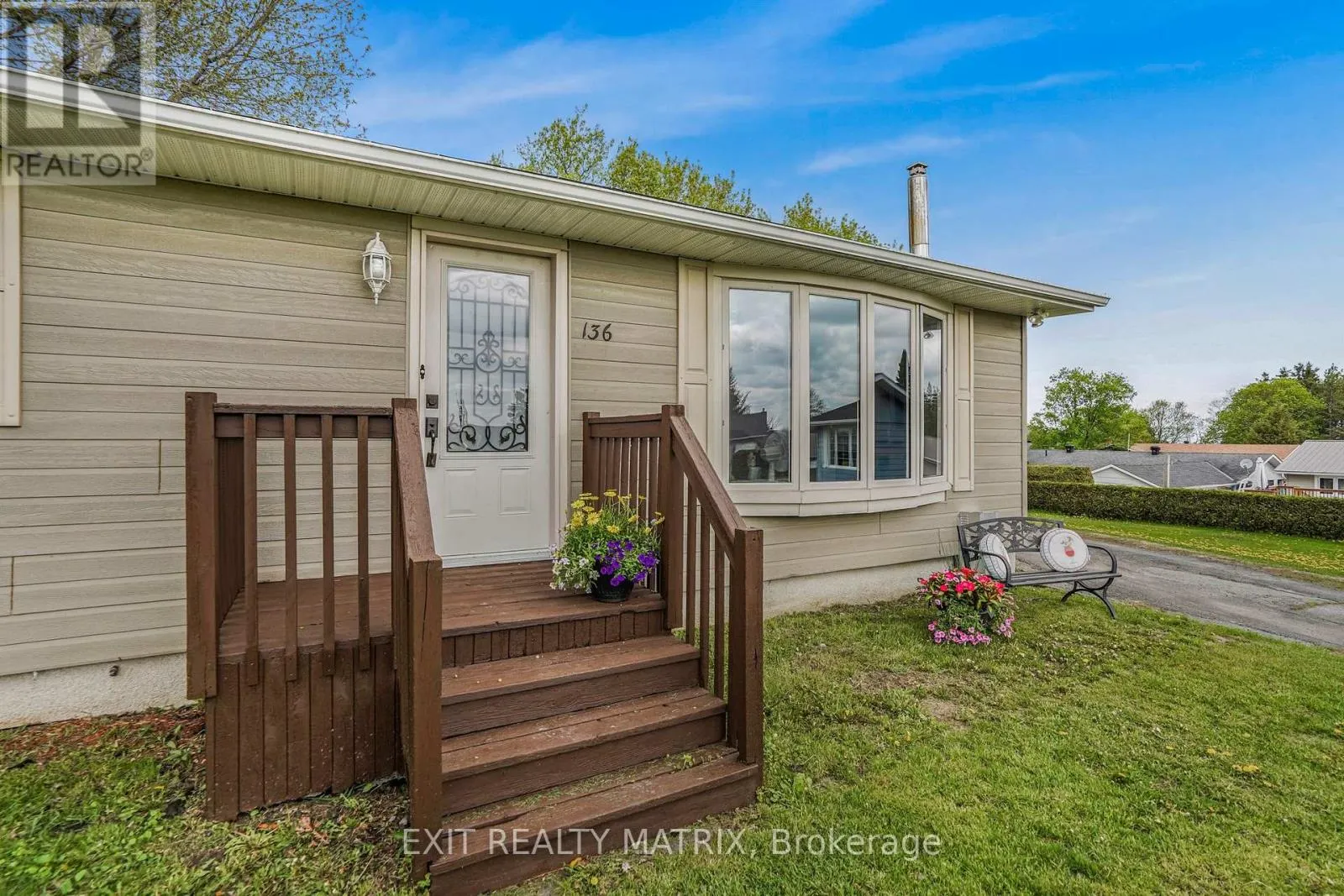 136 MARTEL CRESCENT