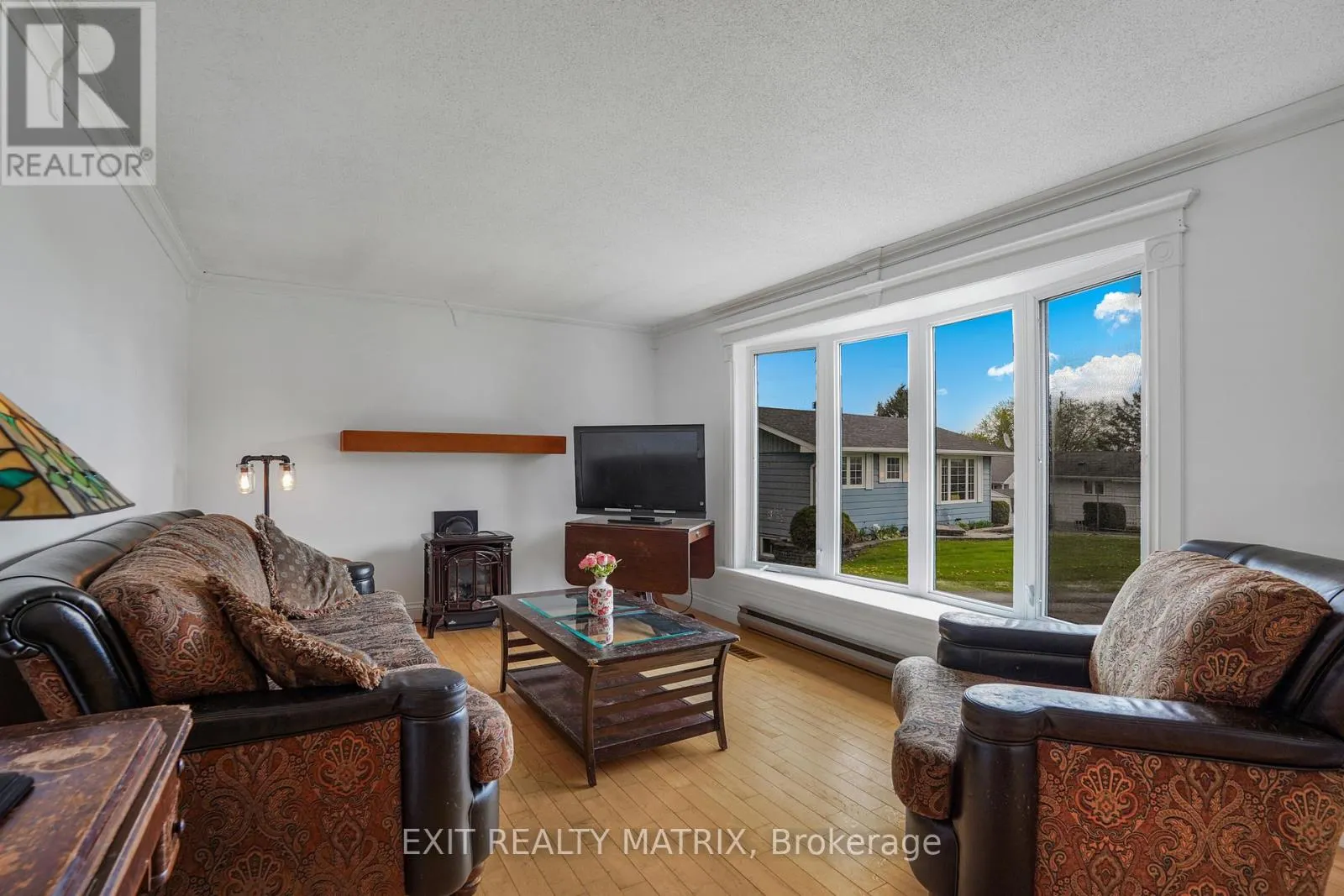 136 MARTEL CRESCENT