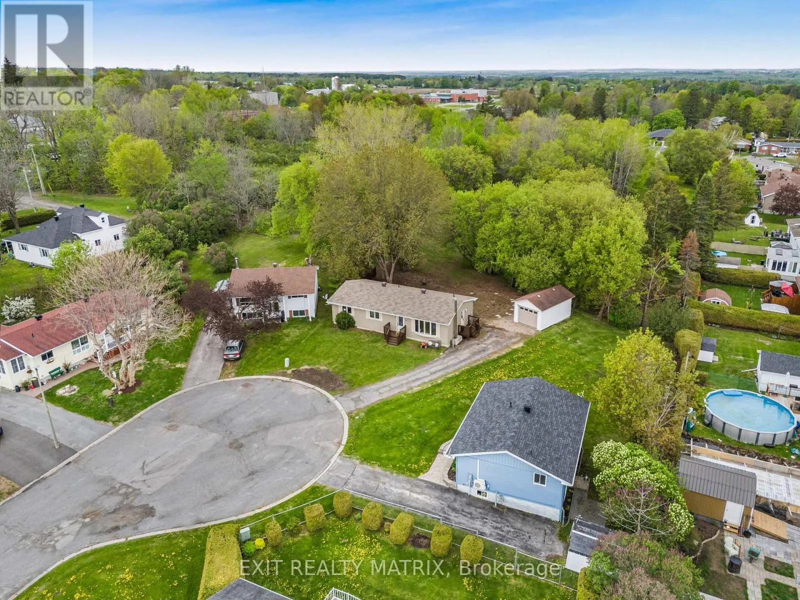 136 MARTEL CRESCENT