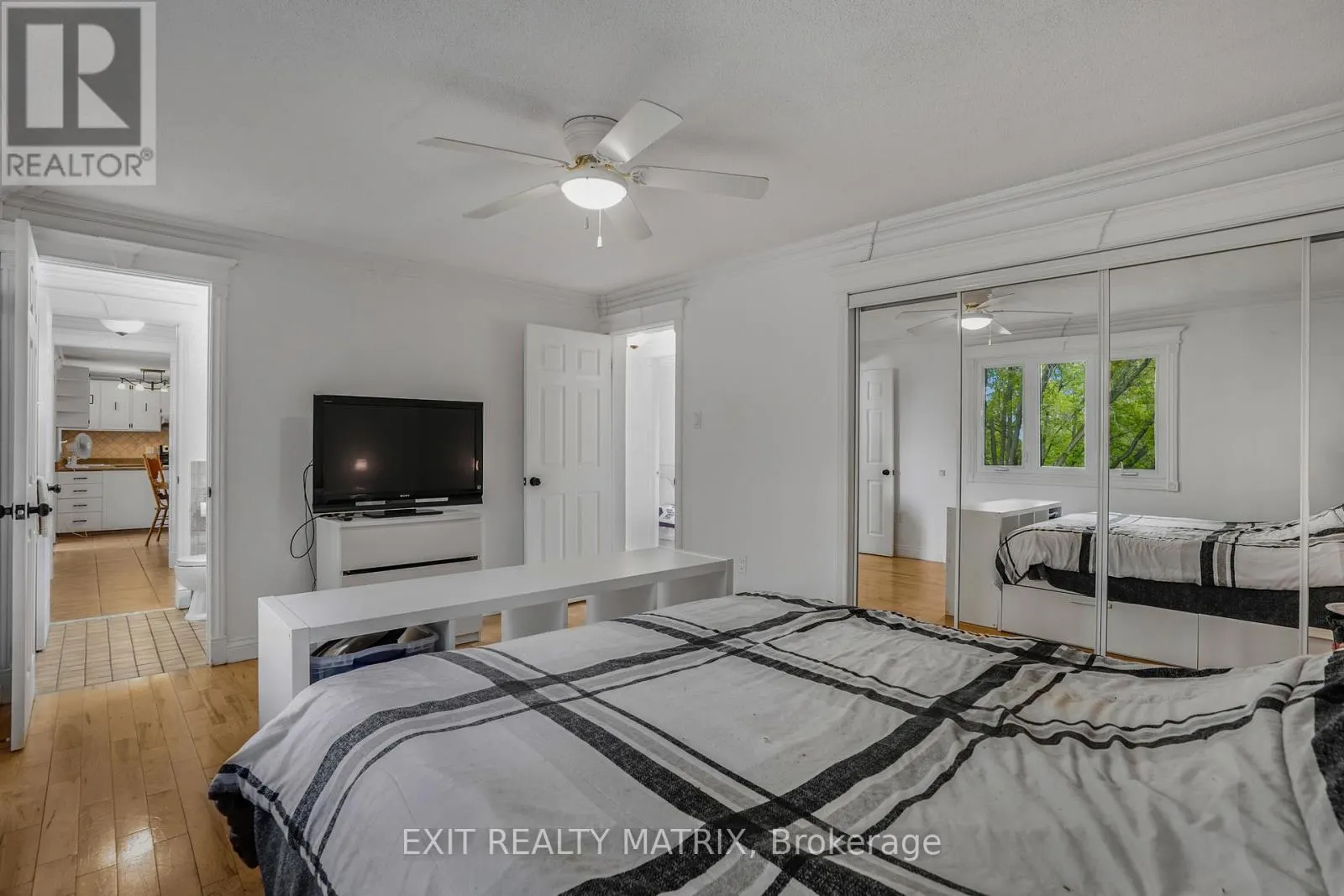 136 MARTEL CRESCENT