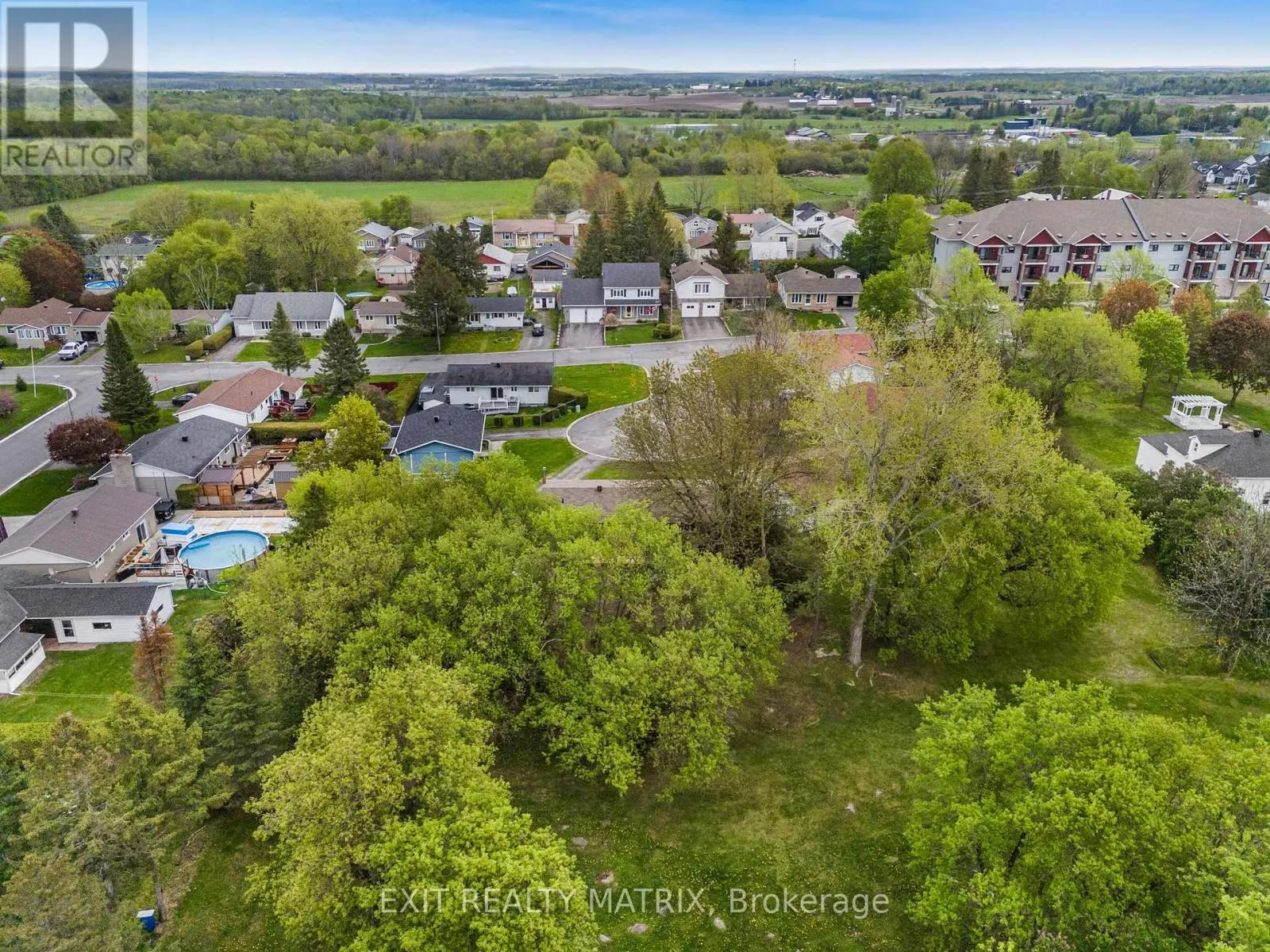 136 MARTEL CRESCENT