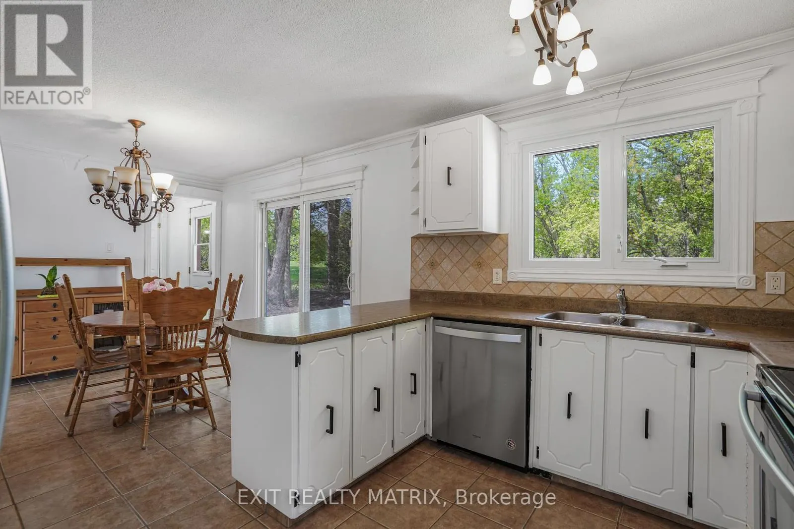 136 MARTEL CRESCENT