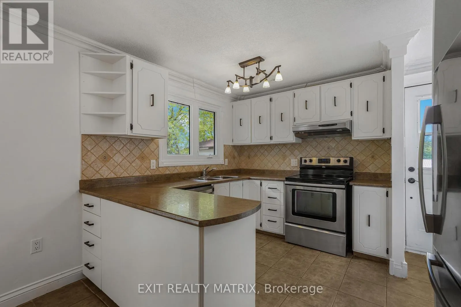 136 MARTEL CRESCENT