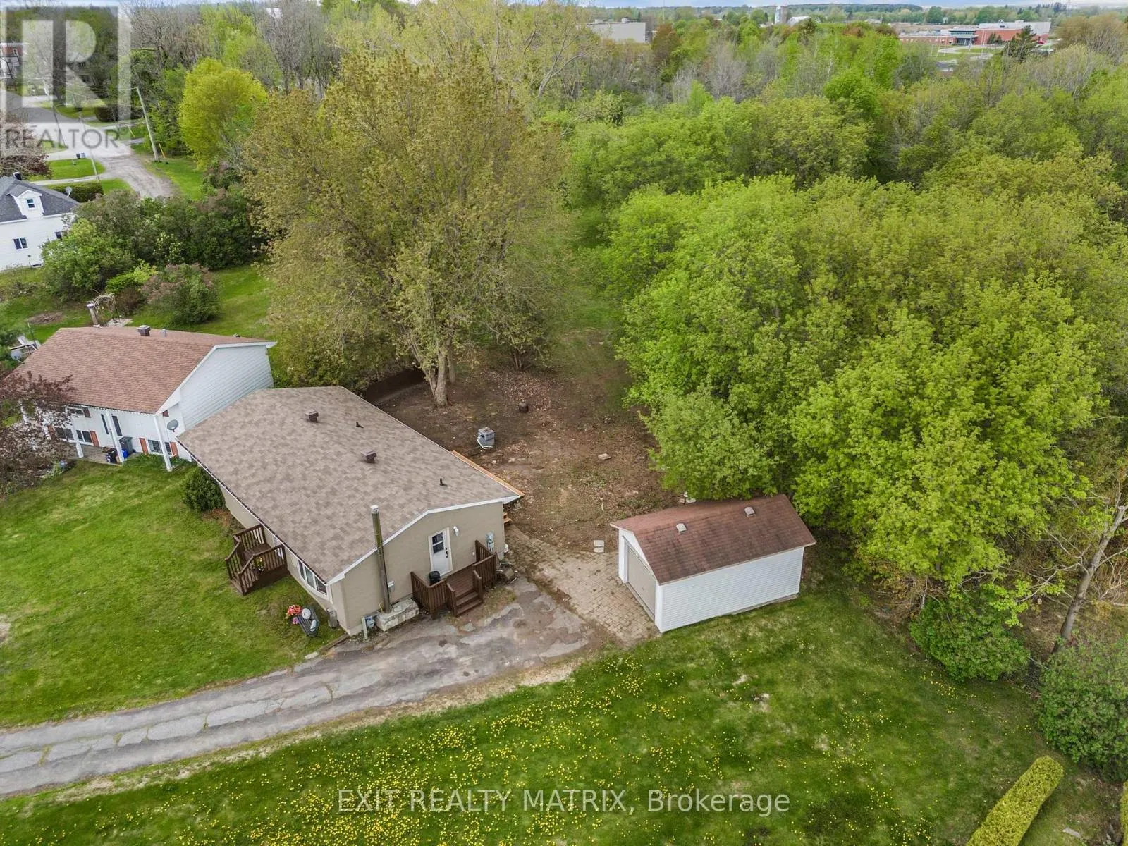 136 MARTEL CRESCENT