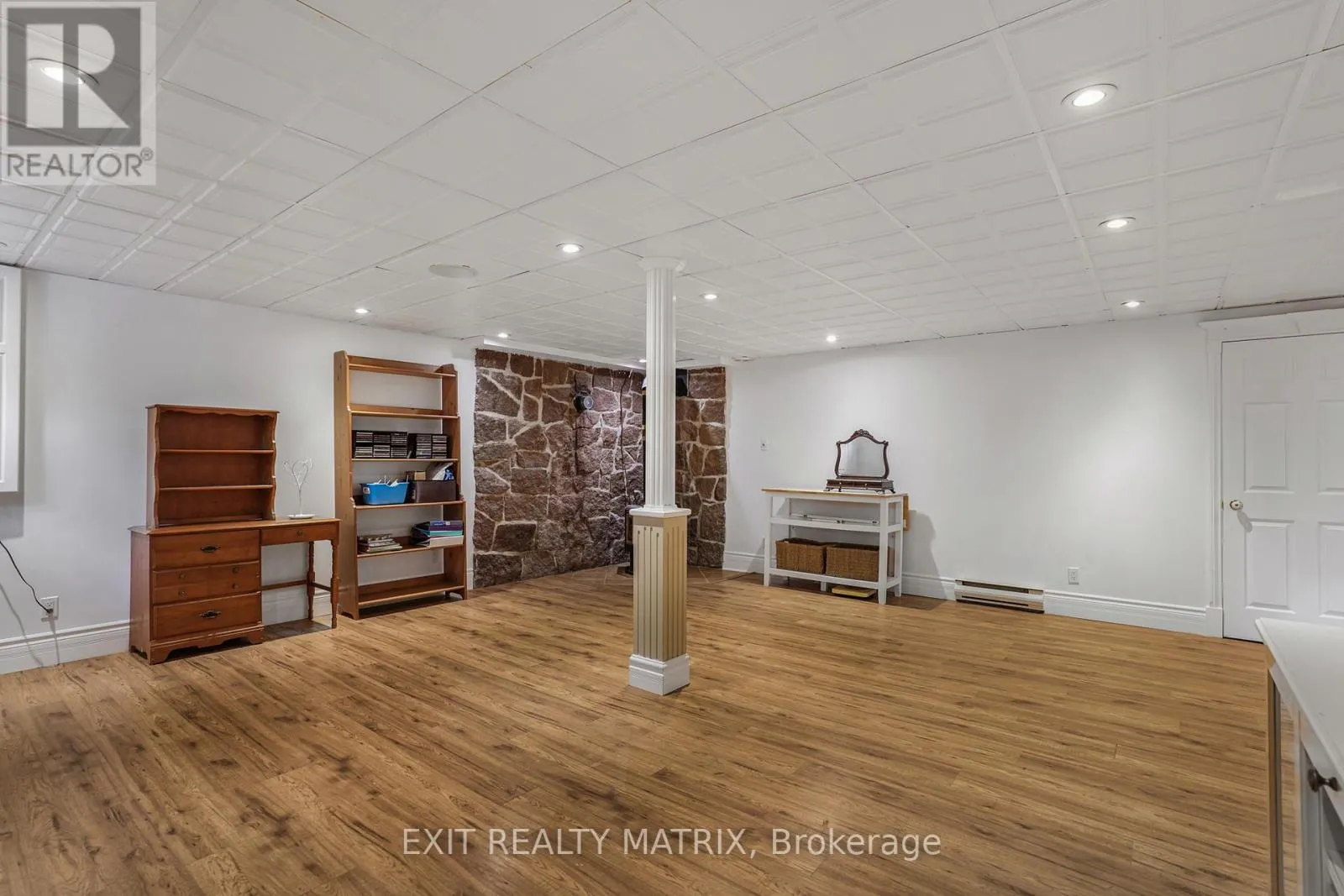 136 MARTEL CRESCENT