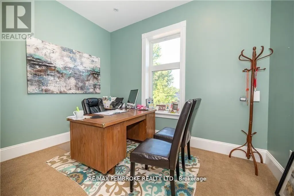 464 PEMBROKE STREET W