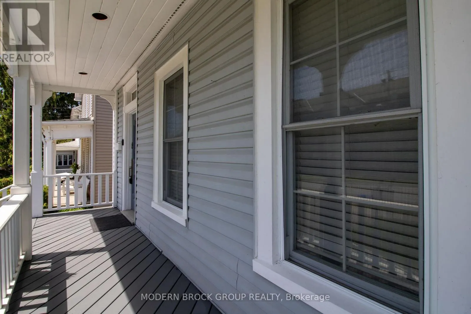 254 KING STREET E