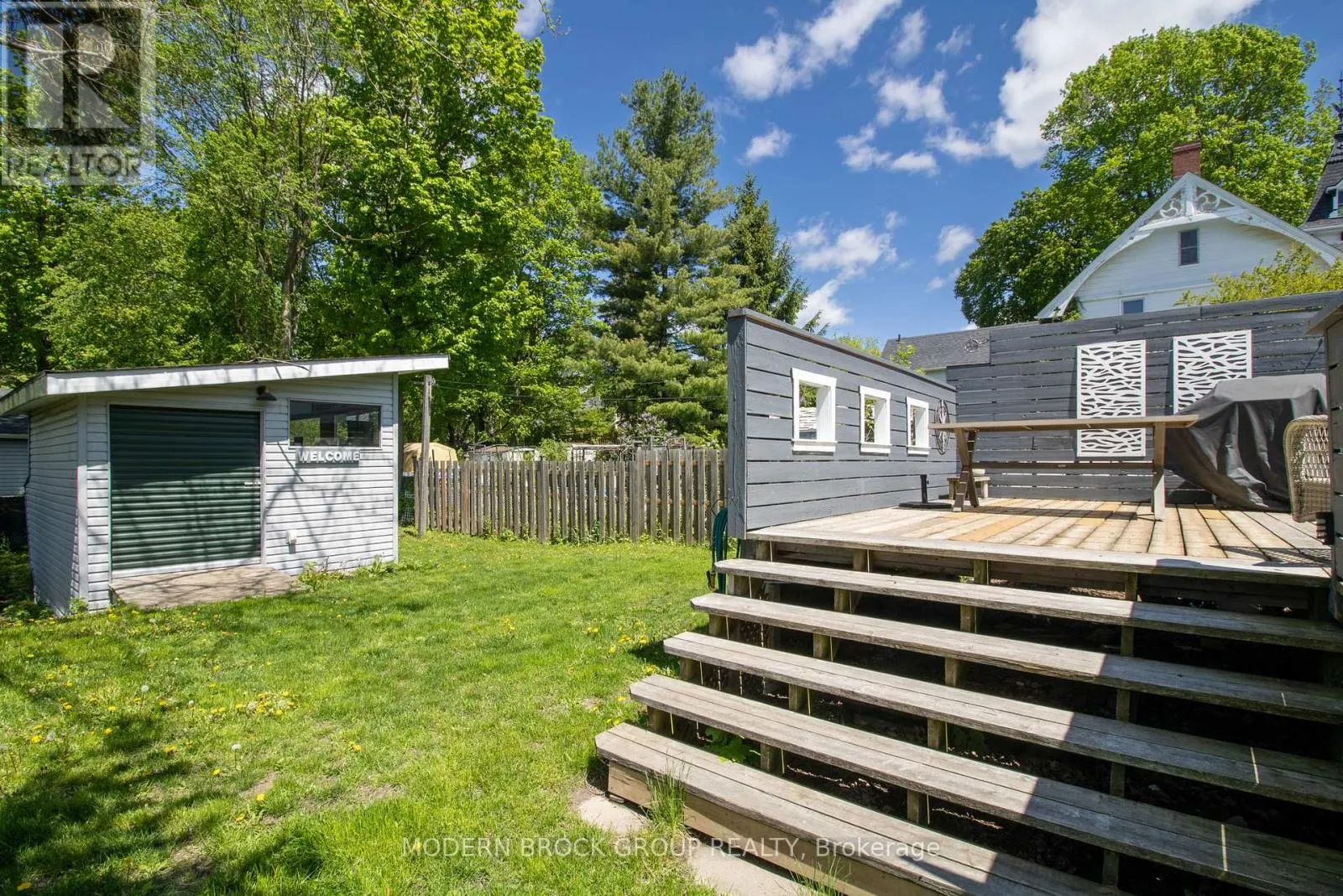 254 KING STREET E