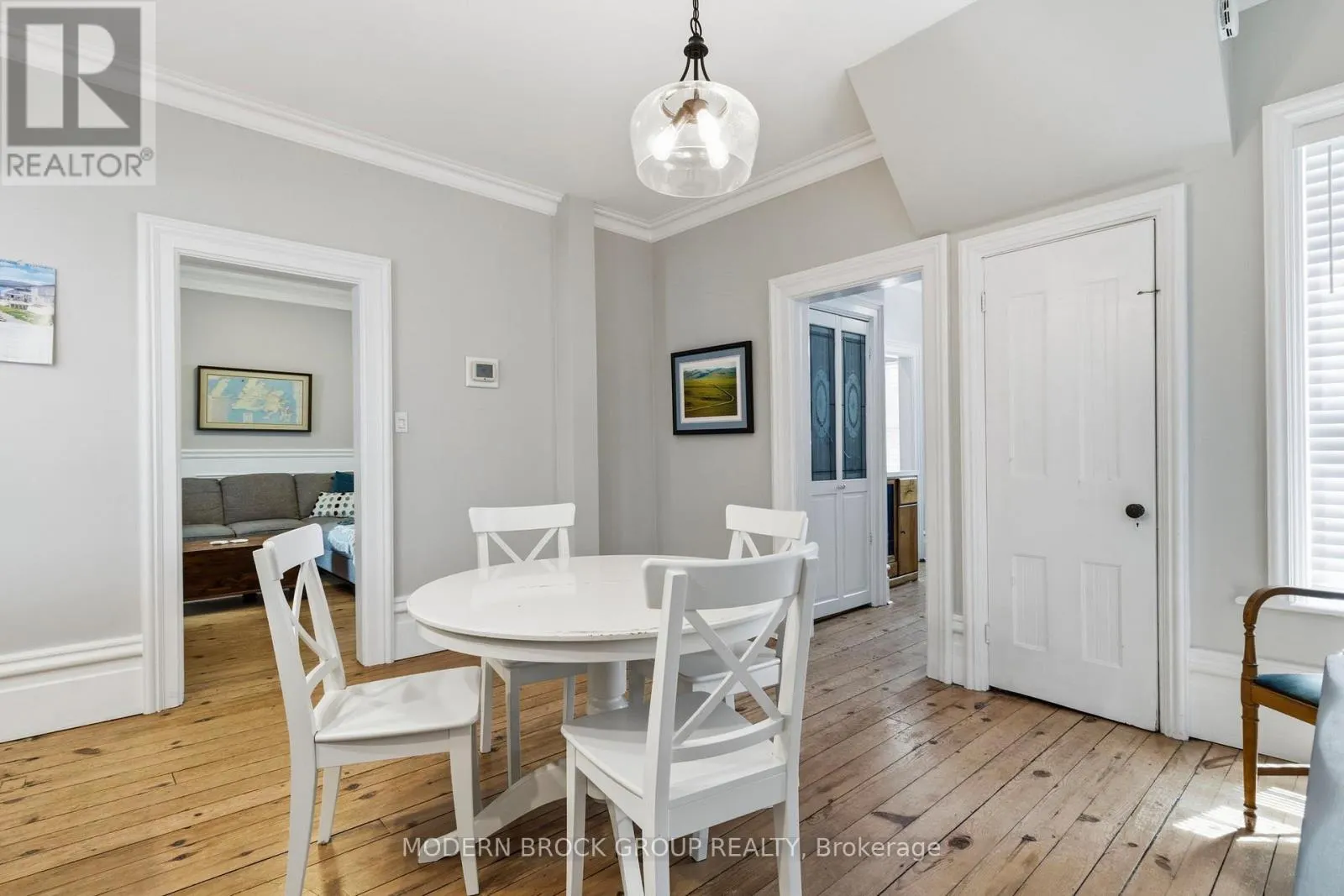 254 KING STREET E