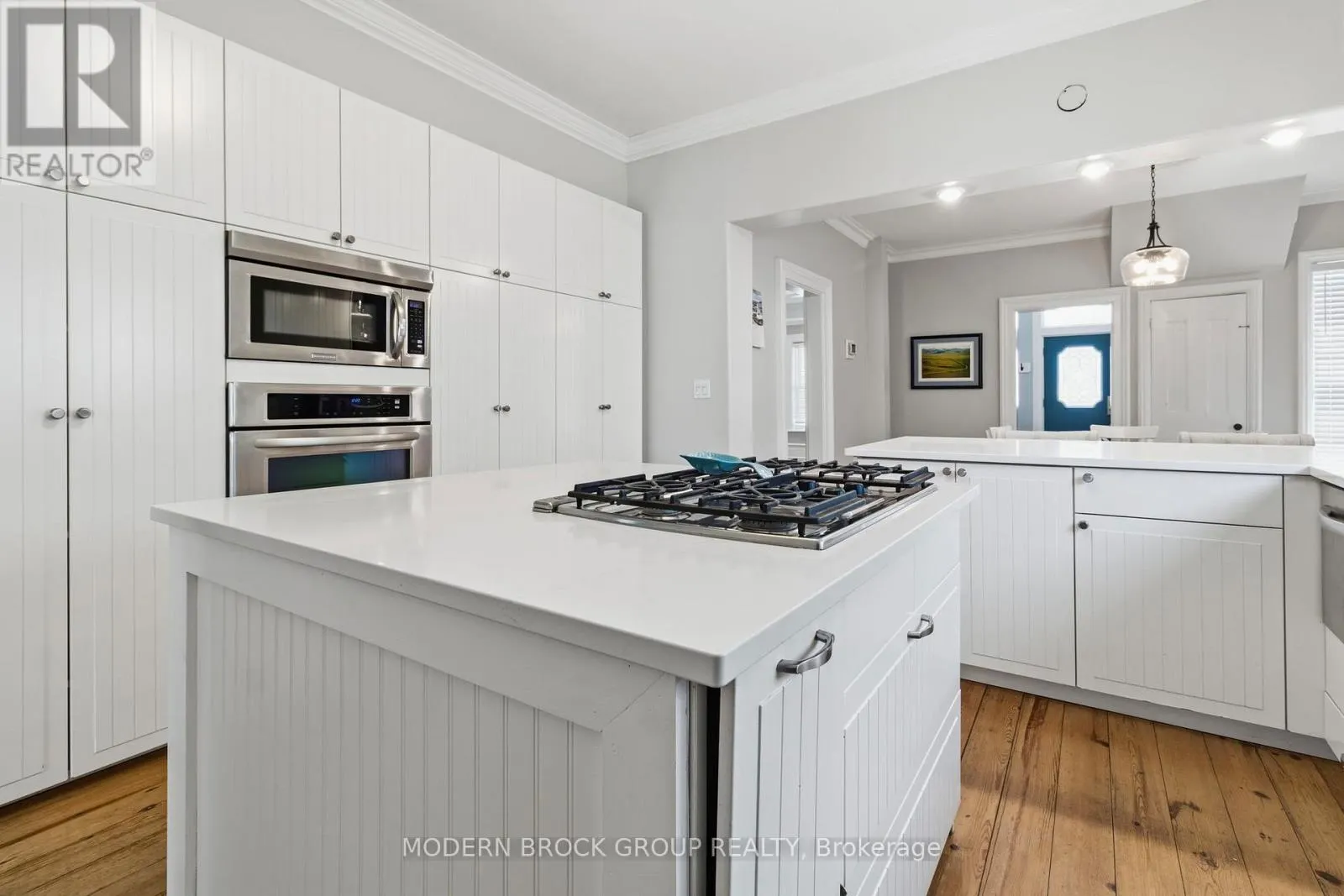 254 KING STREET E